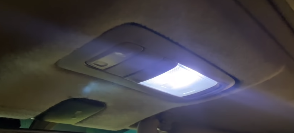 White LED Map Light Bulb for Lexus IS300 (2001-2005)