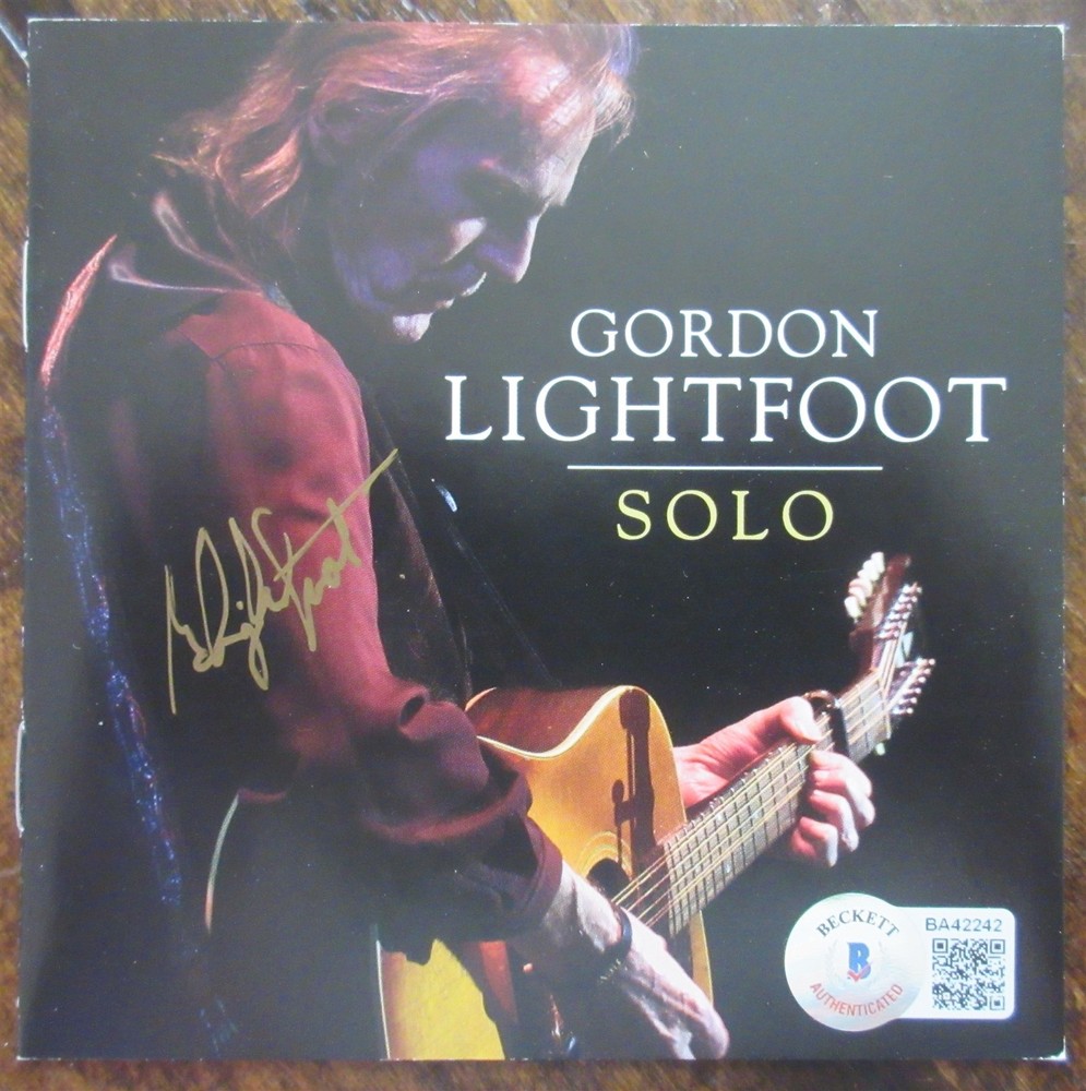 Gordon Lightfoot Signed CD Booklet with CD - Beckett BAS