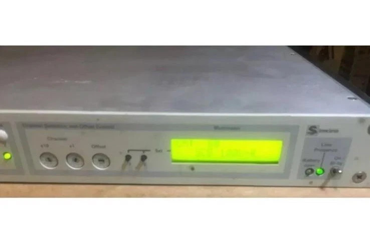 PLL UHF 20W Screen Service ANALOG/DIGITAL TRANSMITTER REPEATER TESTED