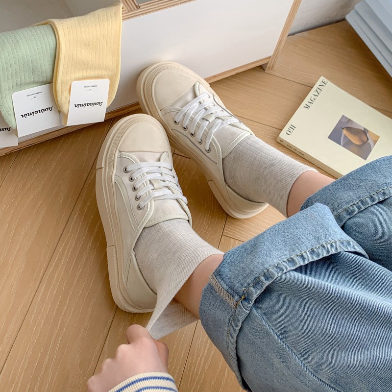 Simple vertical combed cotton thin short tube socks