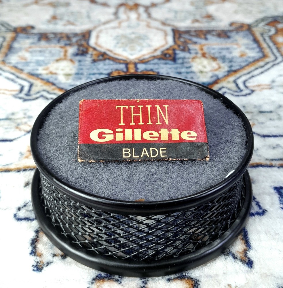 Vintage Thin Gillette Blades Single