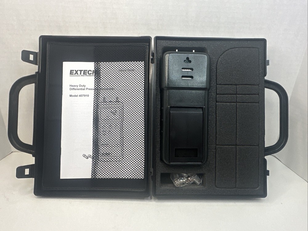 EXTECH Model 407910 Differential Pressure Manometer With Case