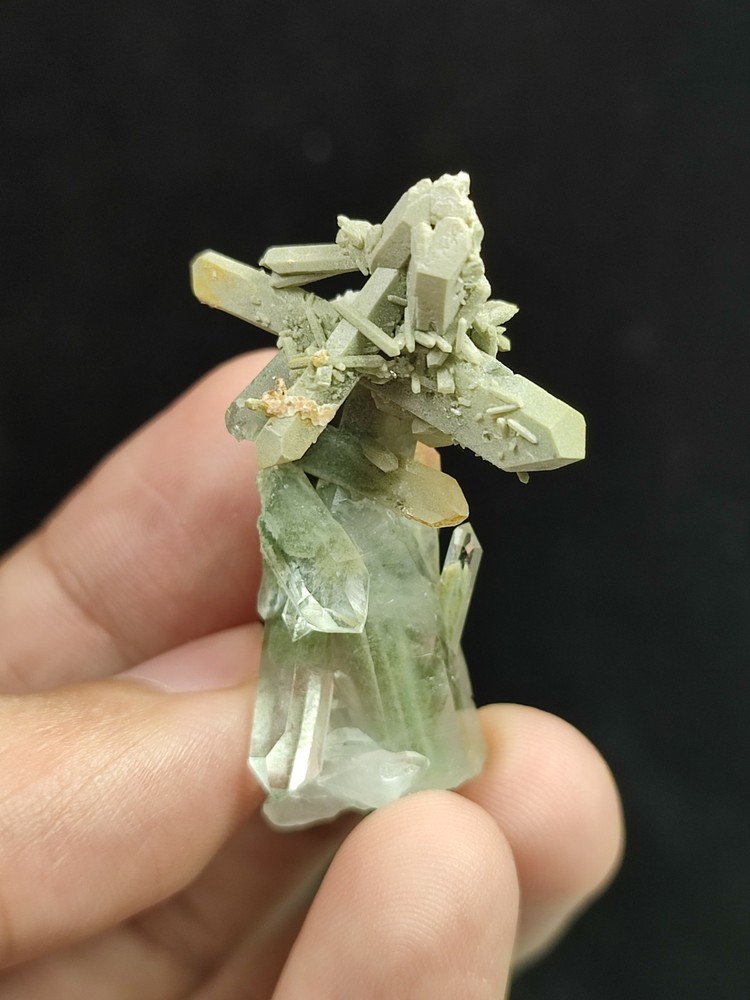 Chlorite Quartz Crystal with Having Beautiful Growth-Pk