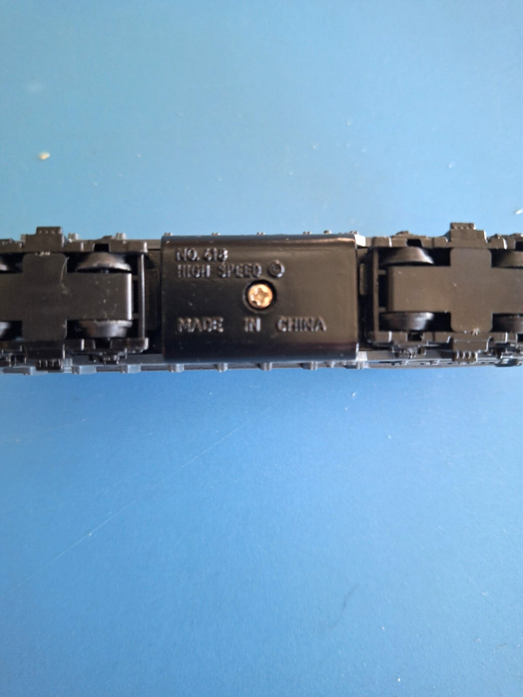 "High Speed" miniature dummy locomotive