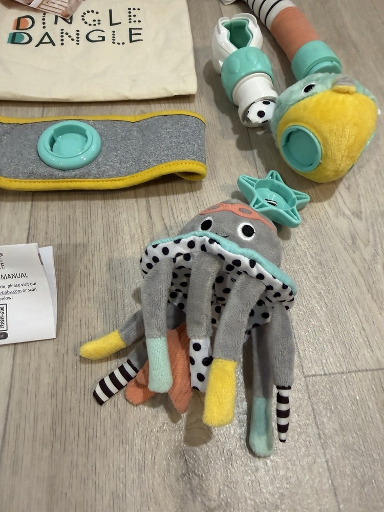 Dingle Dangle Diaper Changing 3 In 1 Distraction Kit