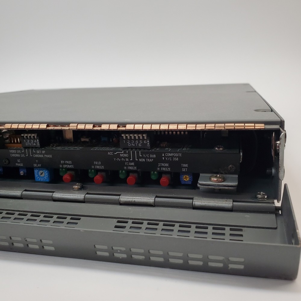 FOR-A FA-220 Digital Time Base Corrector TBC NTSC Synchronizer Powers On READ