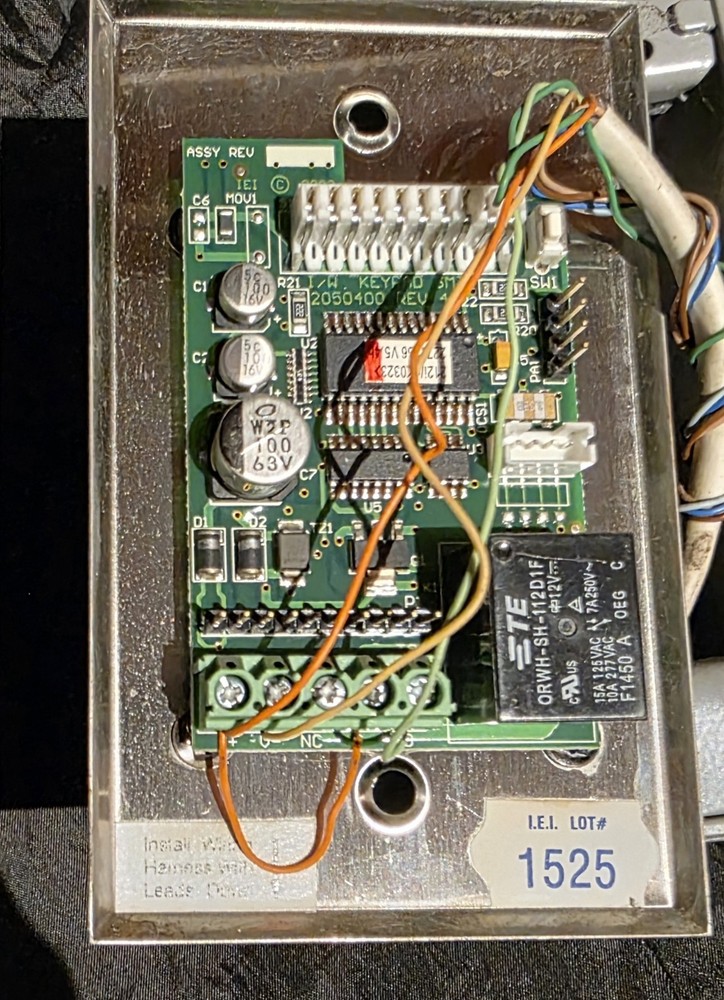 Linear 212i Indoor Flush-Mount Keypad - White/Black