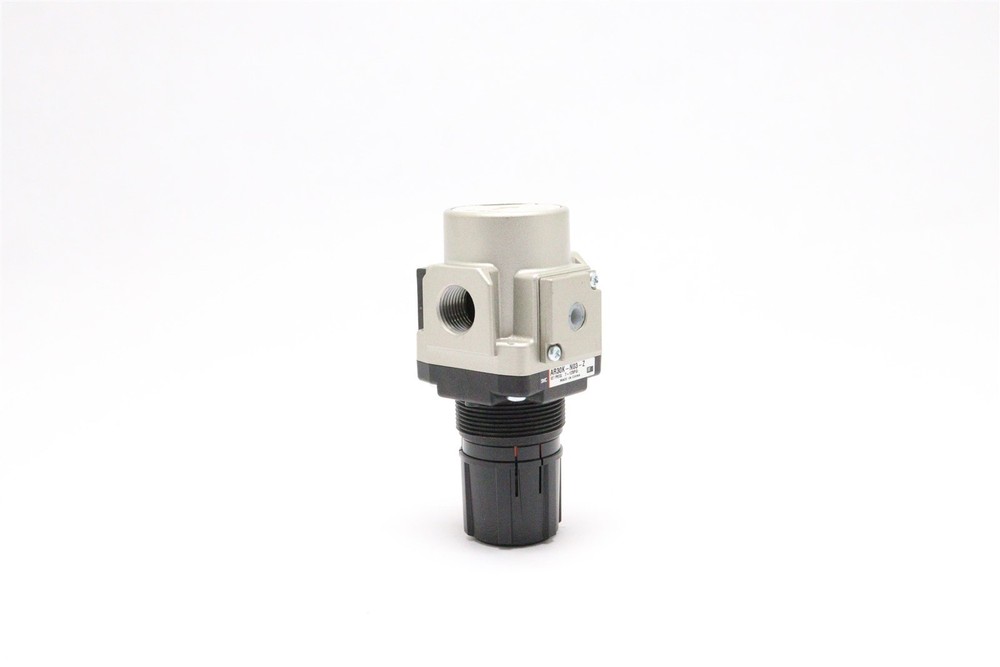 SMC PNEUMATIC REGULATOR AR30K-N03-Z
