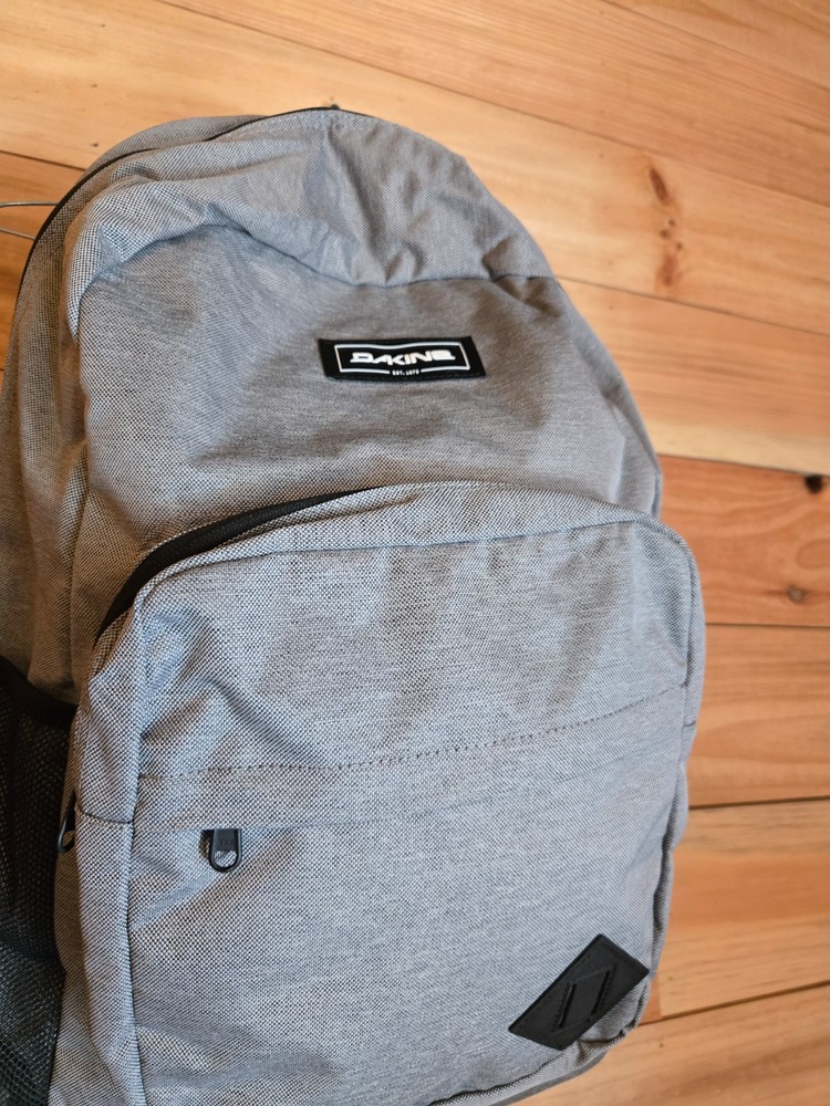 NWT Dakine 365 Backpack Gray/Black Backpack Computer Compartment