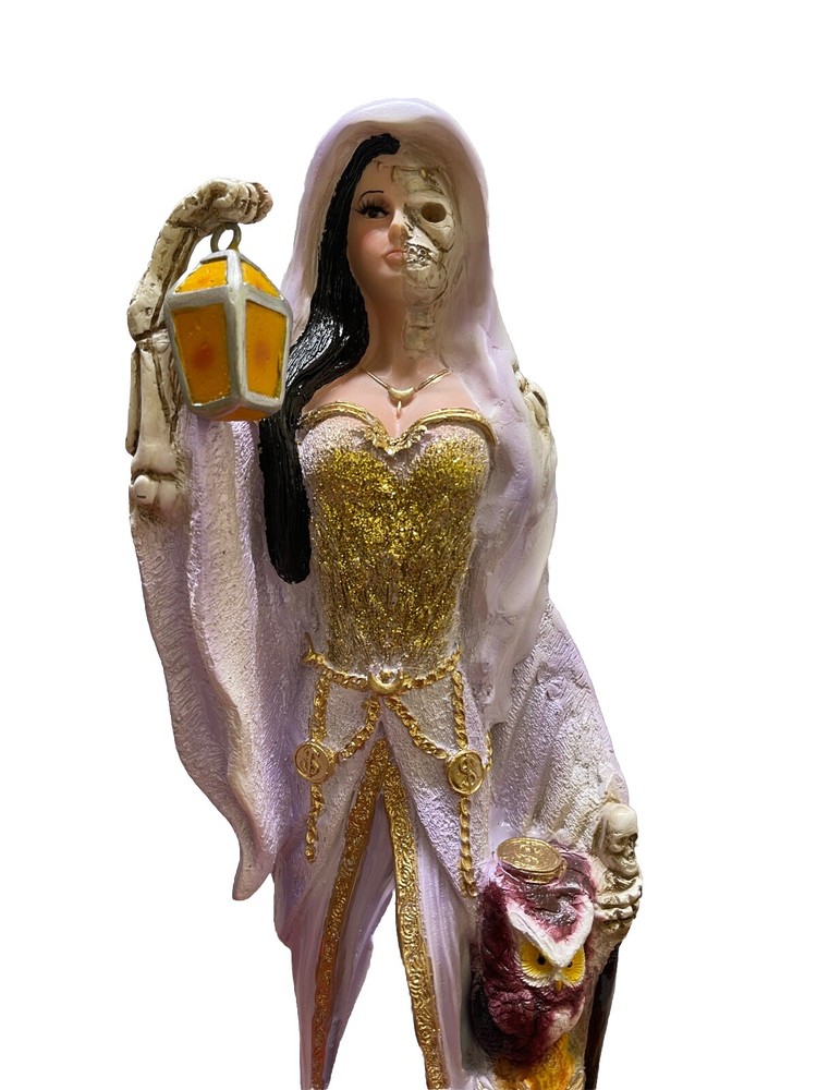 Santa Muerte encarnada
