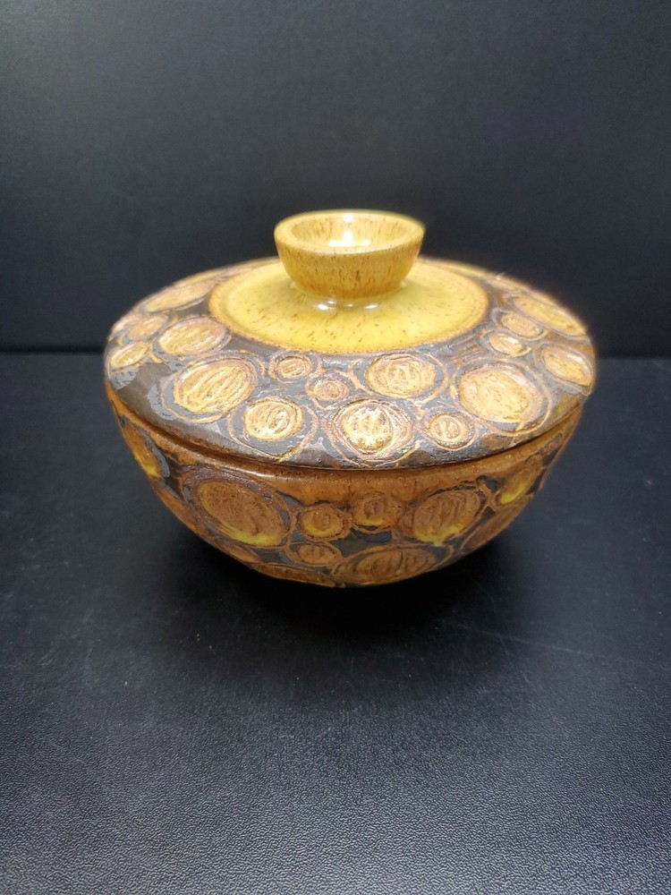 MCM Art Pottery Covered Dish Dot Pattern Signed "Devereux"