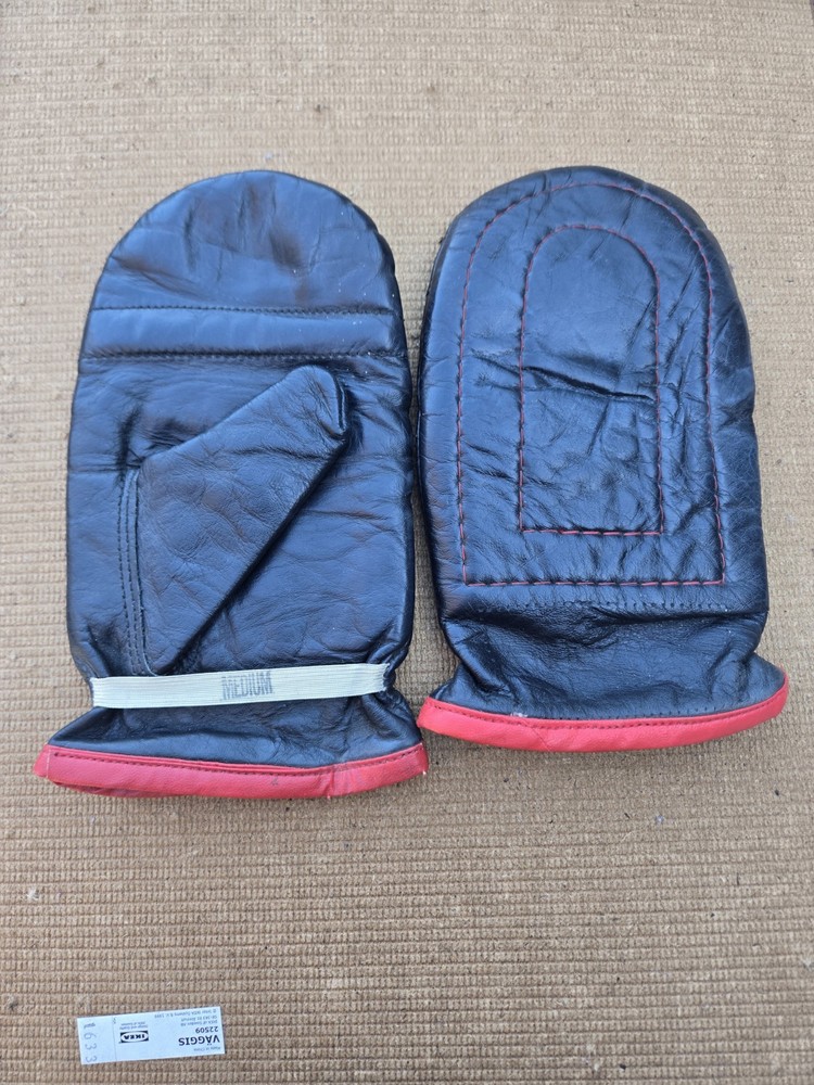 Speed bag gloves medium