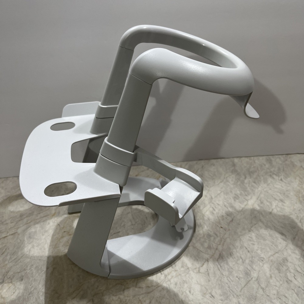 Insignia - Stand for Meta Quest 2 - White pre-owned
