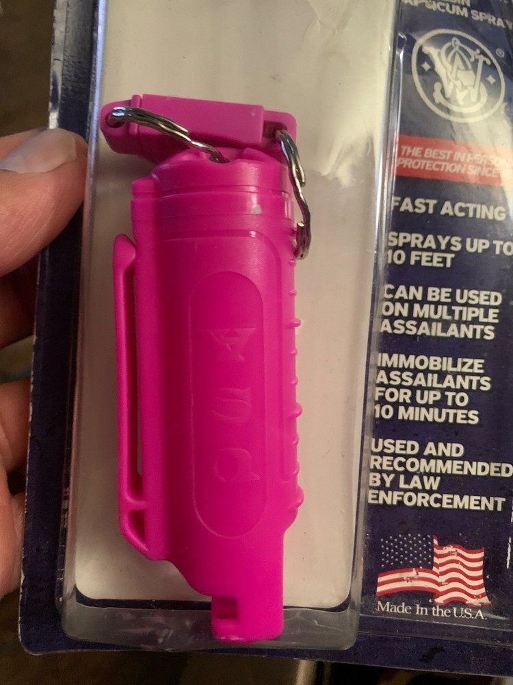 pepper spray holder clip / key chain pink