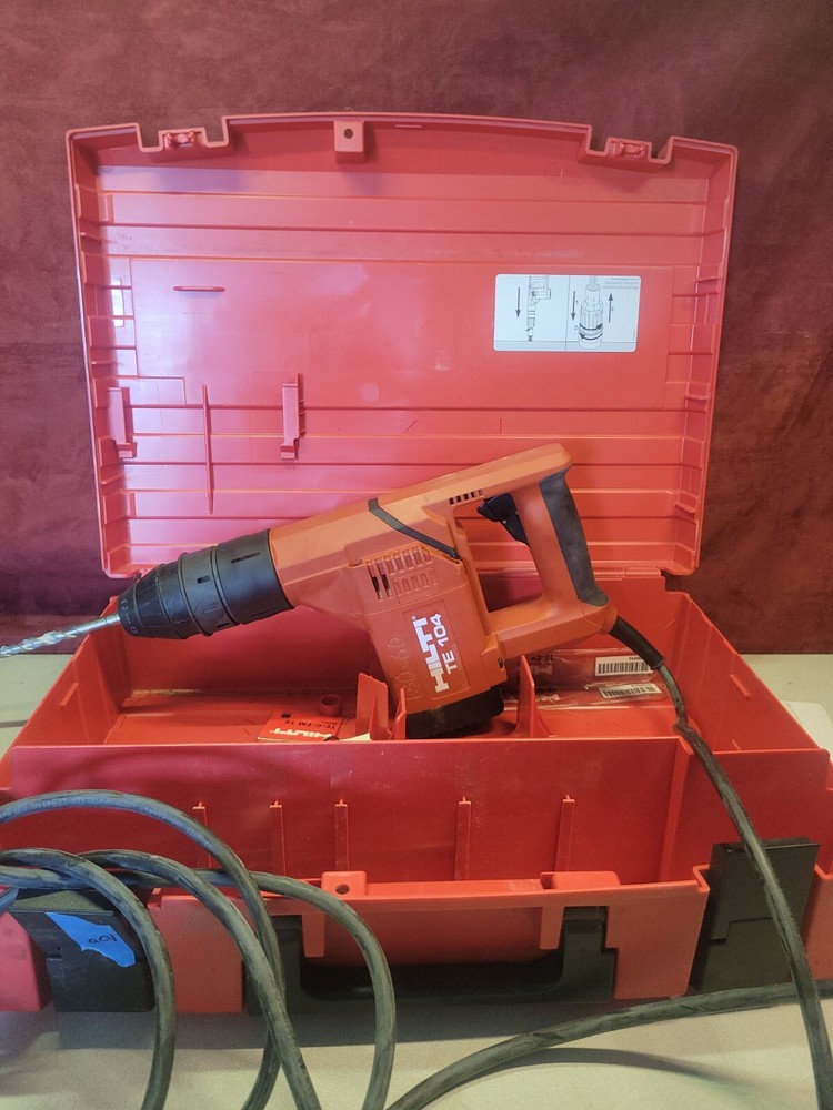 HILTI TE 104 Scaler Chiseler Rotary Hammer w/ Case