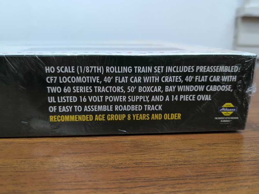 1/87 John Deere HO Scale Train Set North Pole Express Athearn 2004
