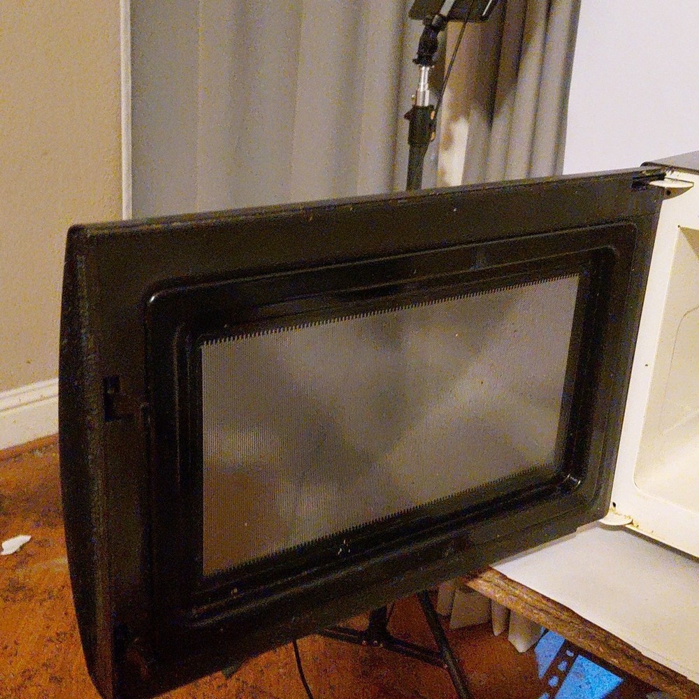 Vintage Sharp Carousel Microwave Oven Model R-320AK 1997