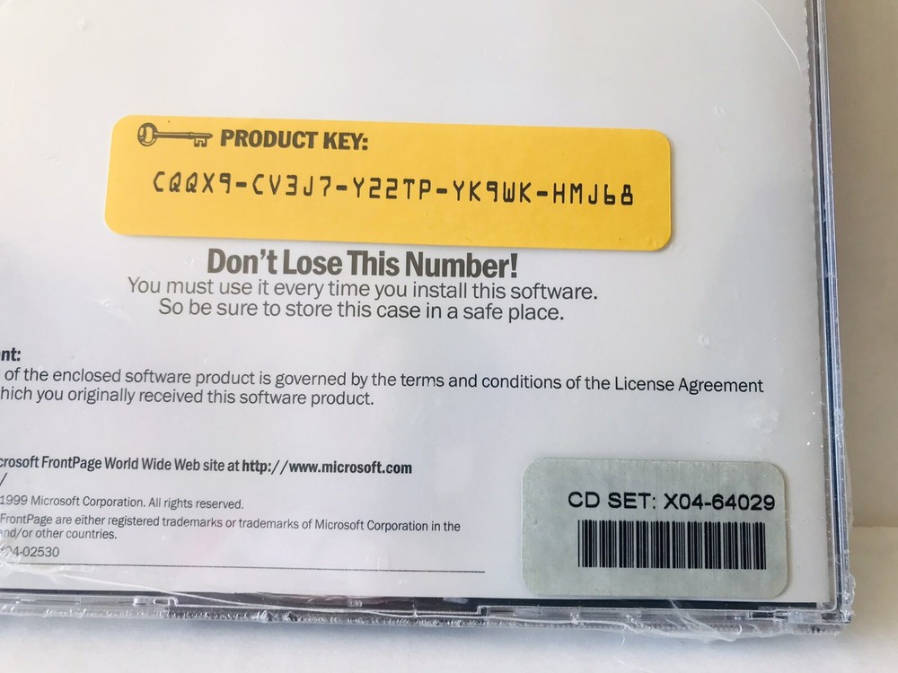 Microsoft Frontpage 2000 CD-ROM w/ Product Key New Sealed