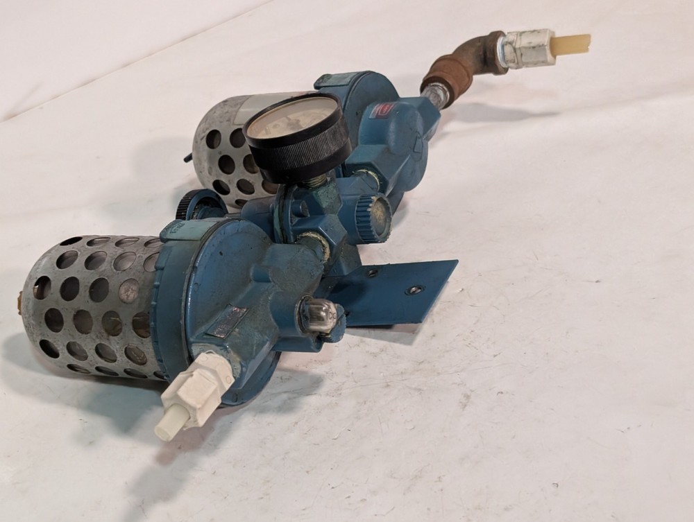 Wilkerson pneumatic system filter regulator, lubricator, pressure gauge assembly