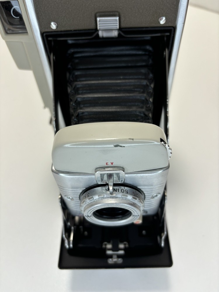 Polaroid Highlander Land Camera Model 80A with Leather Carrying Case Untested