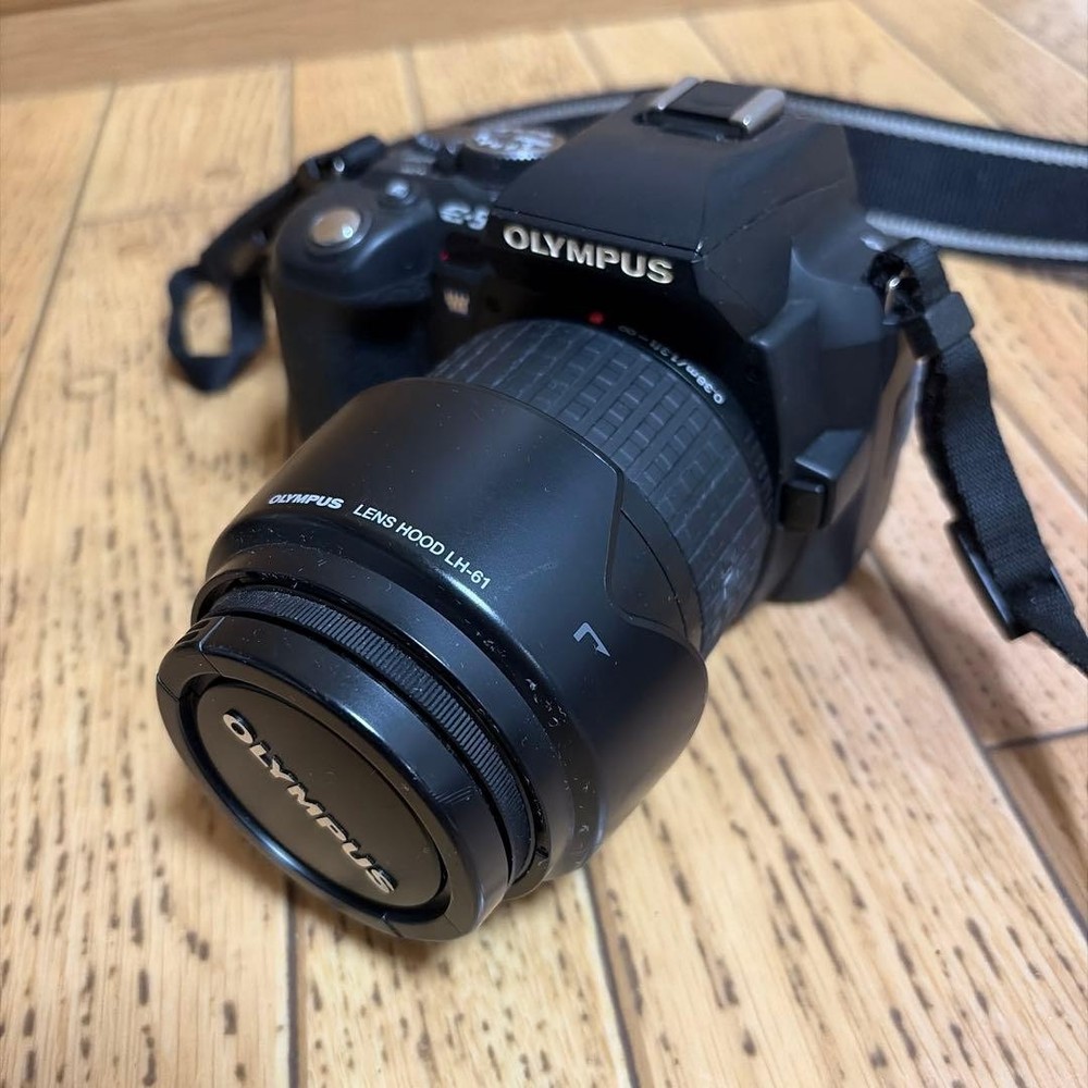 OLYMPUS E 500 Digital Single Lens Reflex Camera