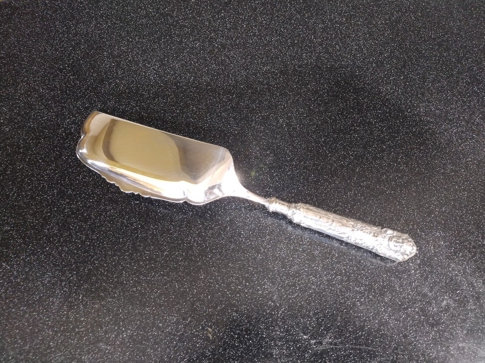 ANTIQUE REED & BARTON SILVER RENAISSANCE DEVIL FISH SERVING SET FORK BACCHUS