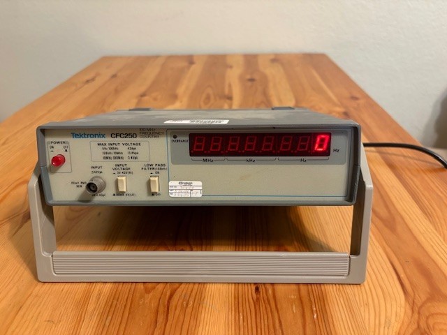 Tektronix CFC250 Frequency Counter - TESTED