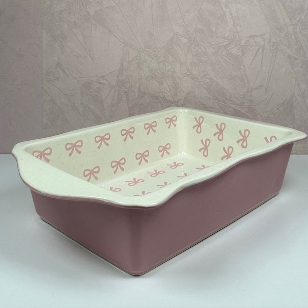 Elegant Ceramic Baking Dish with Pink Bow Design