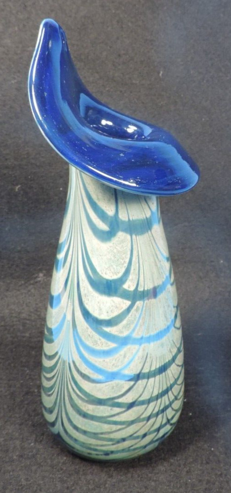 original HAND BLOWN GLASS - CALLA LILY & FEATHER DESIGN (MINT)