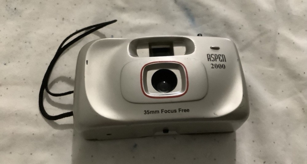 Vintage Camera aspen 2000 -UNTESTED