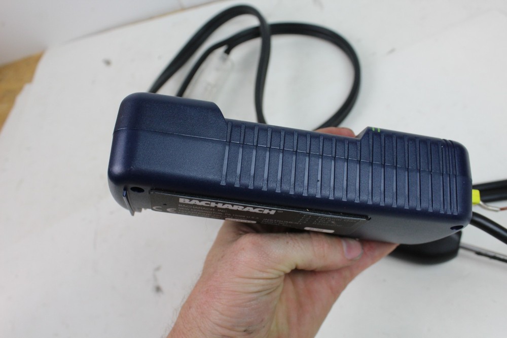 Bacharach Fyrite Tech Analyzer