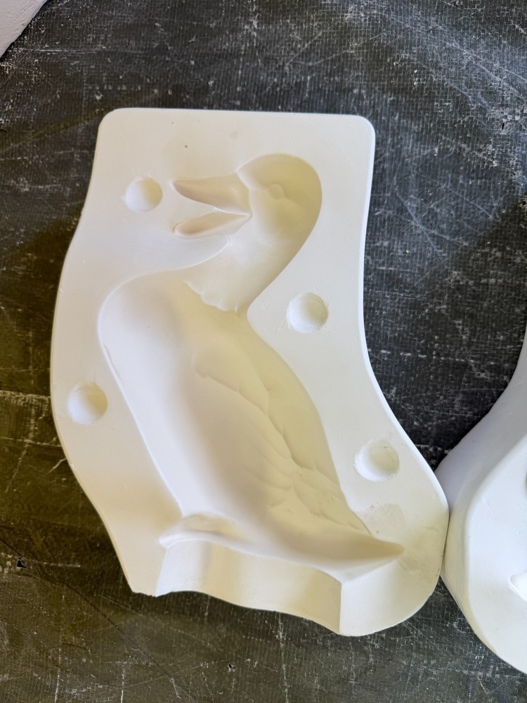 VINTAGE CASTER CERAMIC MOLD #519 SMALL STANDING DUCK