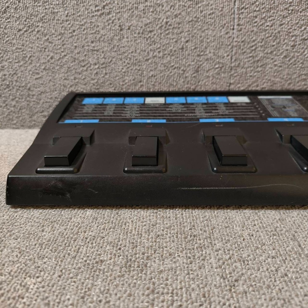 BOSS ME-6 Guitar Multiple Effects Distortion Chorus Effects Unit W/AC Adapter