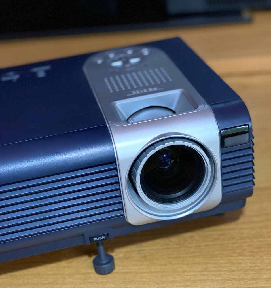 BenQ Value PB6100 Digital Projector