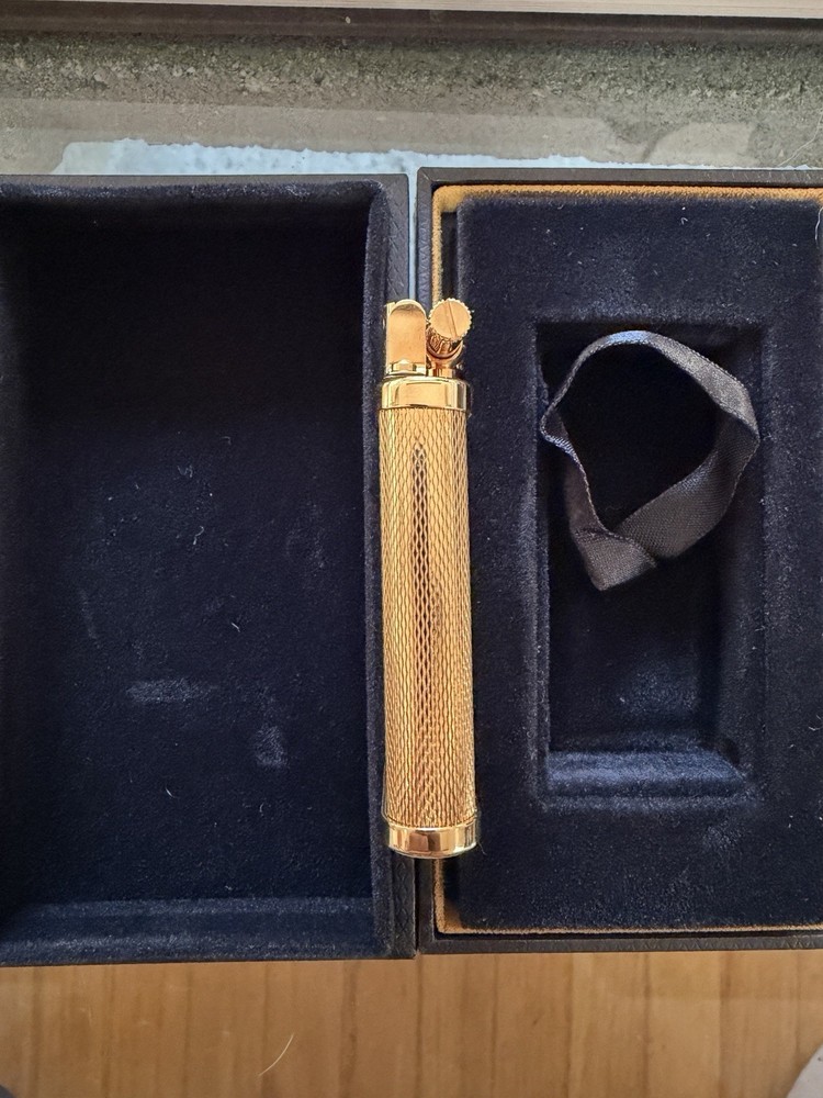 Dunhill Fine Line Lighter Gold Plated