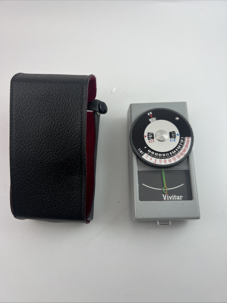 Vivitar No. 30 Exposure Light Meter With Case