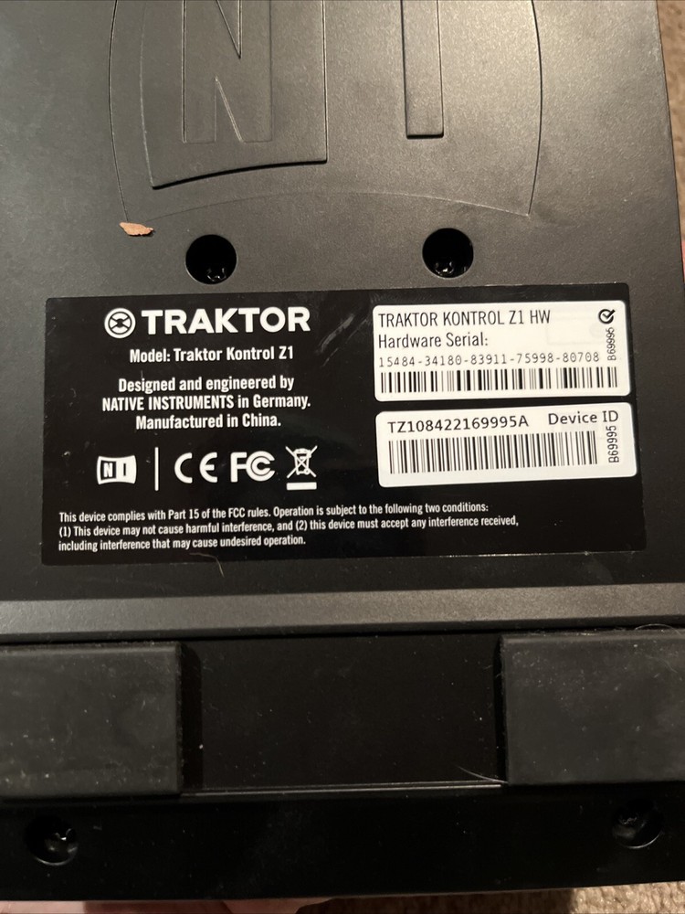 Traktor Z1 Dj Control deck