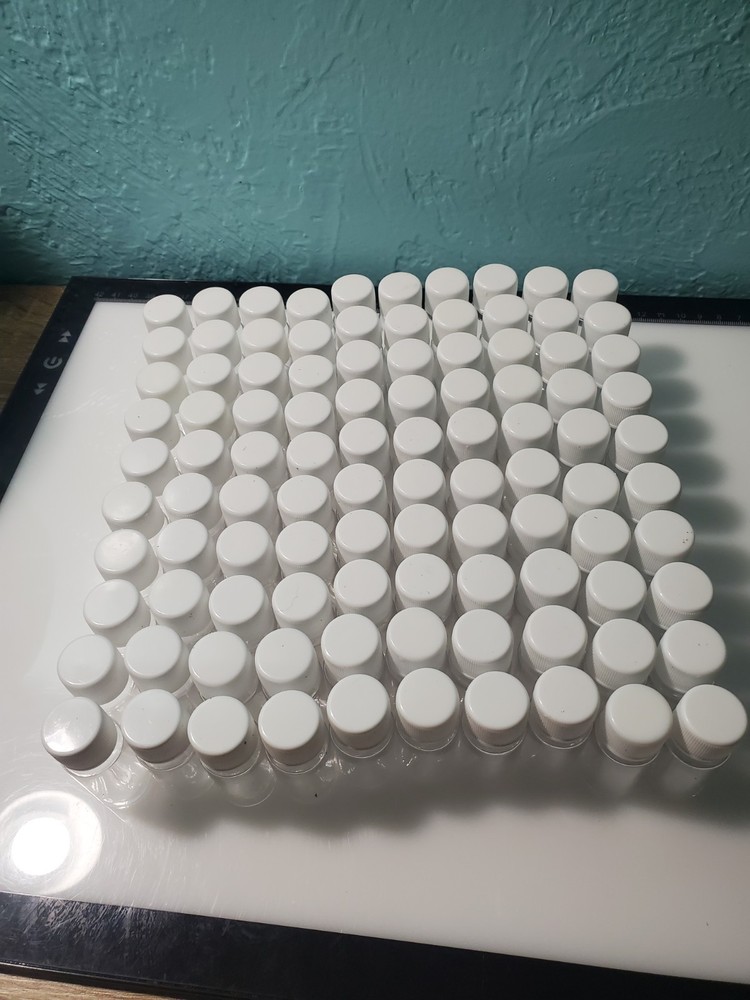 300 Small Screw Top Containers