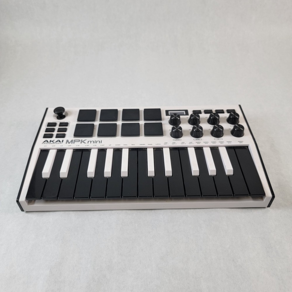 Akai MPK mini MK3 Electronic Professional Keyboard Controller Music Untested