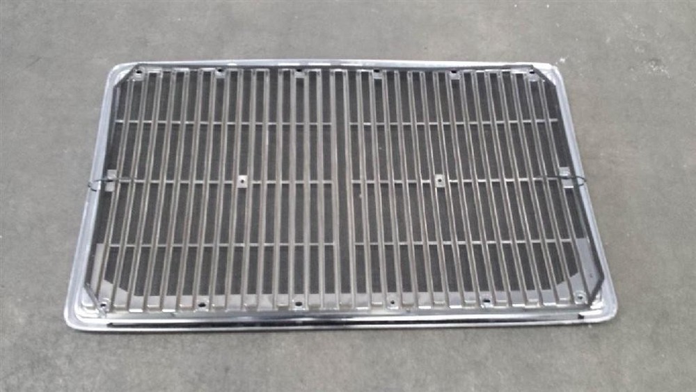 Volvo VNL Grille