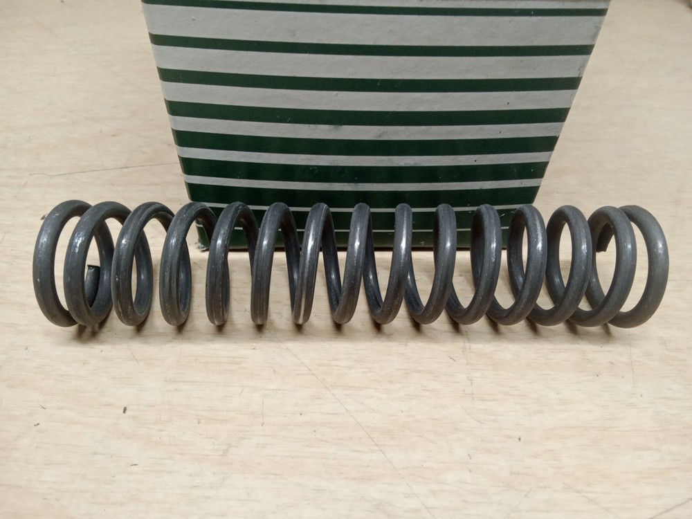 Sullair 041369 Miniature Pressure Valve Spring.