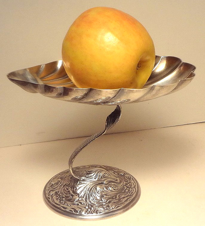 📌e1900's DURGIN STERLING SILVER - (191 GRAMS) - DOLPHIN 6" SHELL COMPOTE - #107