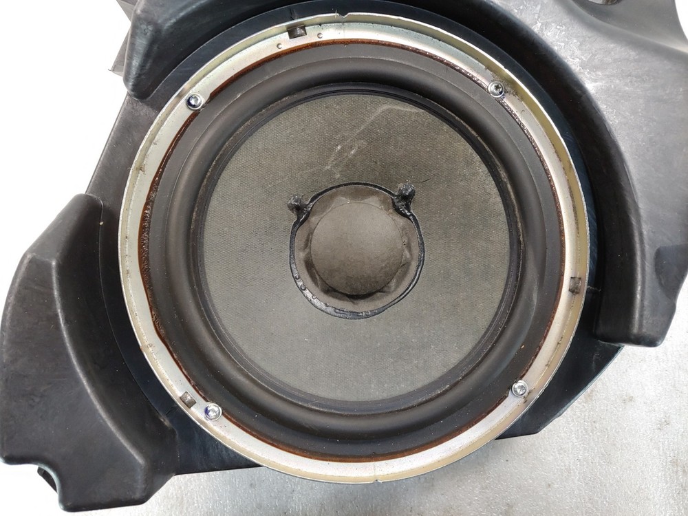 2009-2013 Honda Pilot OEM Subwoofer with Box EAB20110A