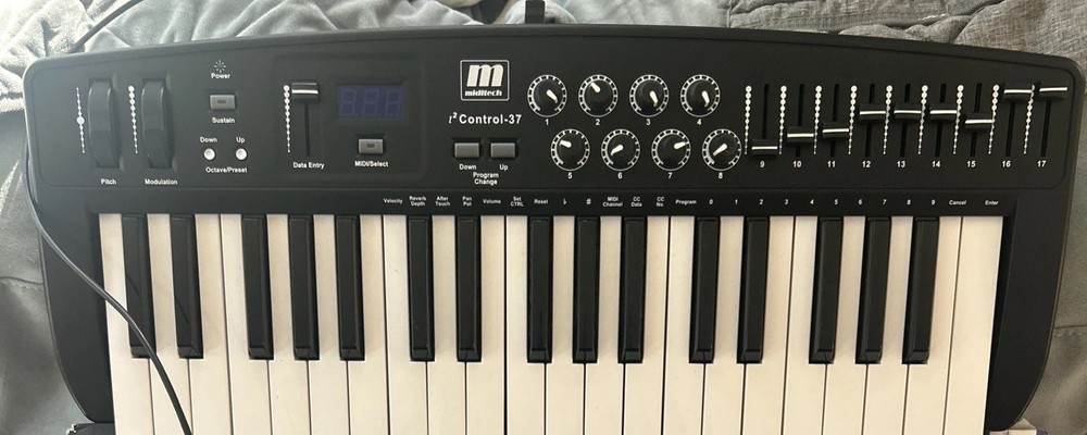 Miditech i2 Control 37 MIDI Controller Keyboard Tested Working