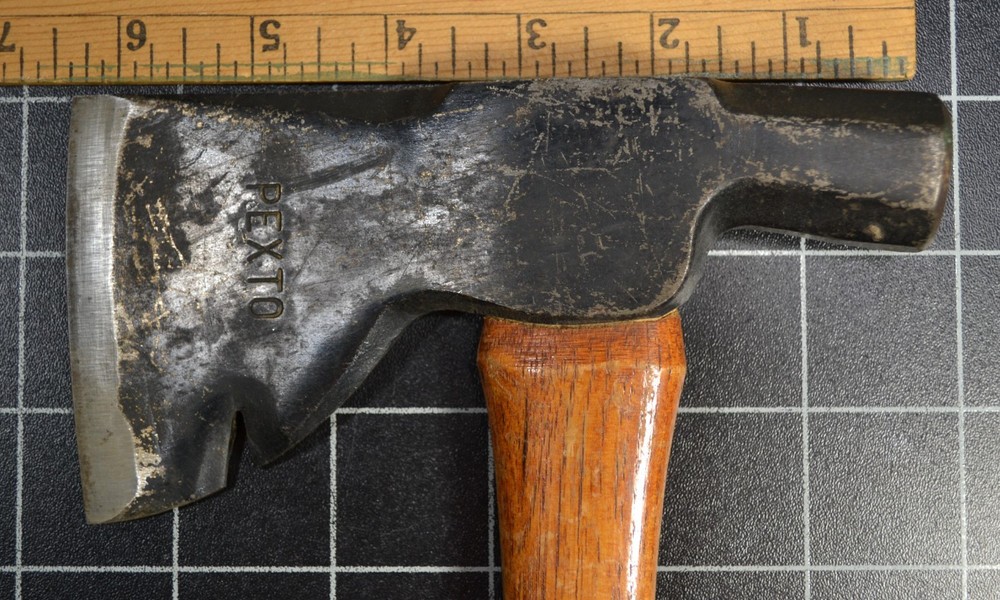 PEXTO - HALF HATCHET - NICE LOGO ON HANDLE - ALL ORIGINAL