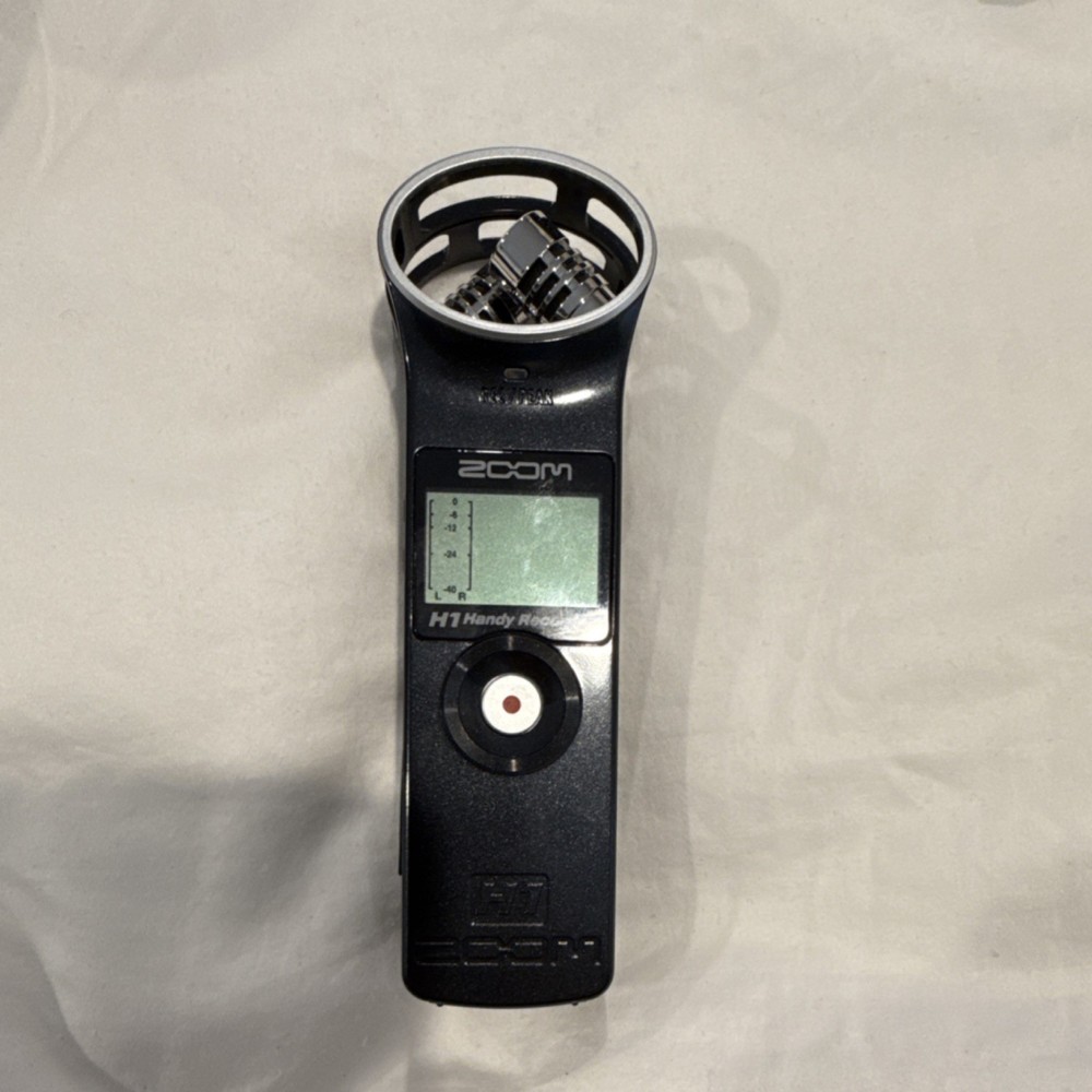 Zoom H1 Handy Recorder Digital Recorder USB Line In/Out w/ Case, Cable, Adapter