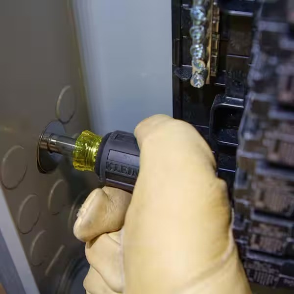 Klein Tools 32561 Stubby Screwdriver Nut Driver 6-in-1 Multi-bit Tool Free Ship