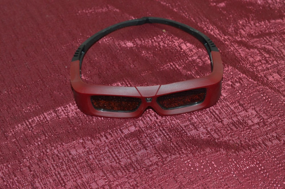 Xpand dlp link ready glasses red A102