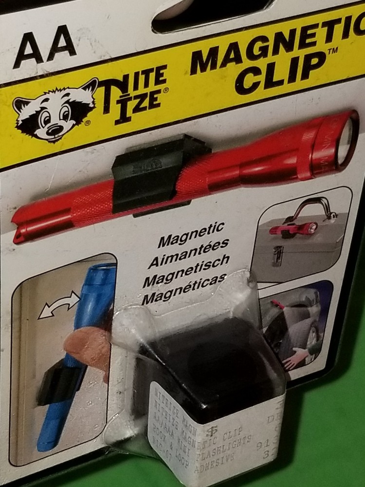 Nite Ize Magnetic Clip Flashlight Holder