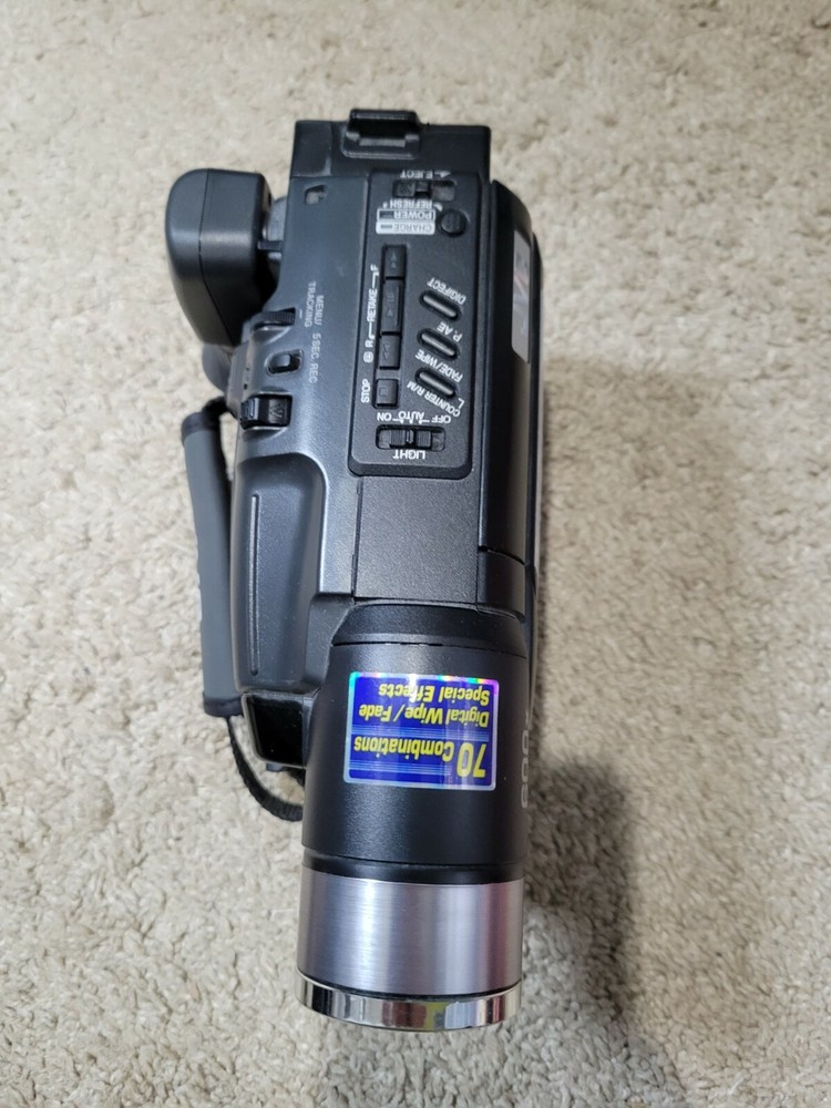 JVC GR-AX970U Compact VHS Camera